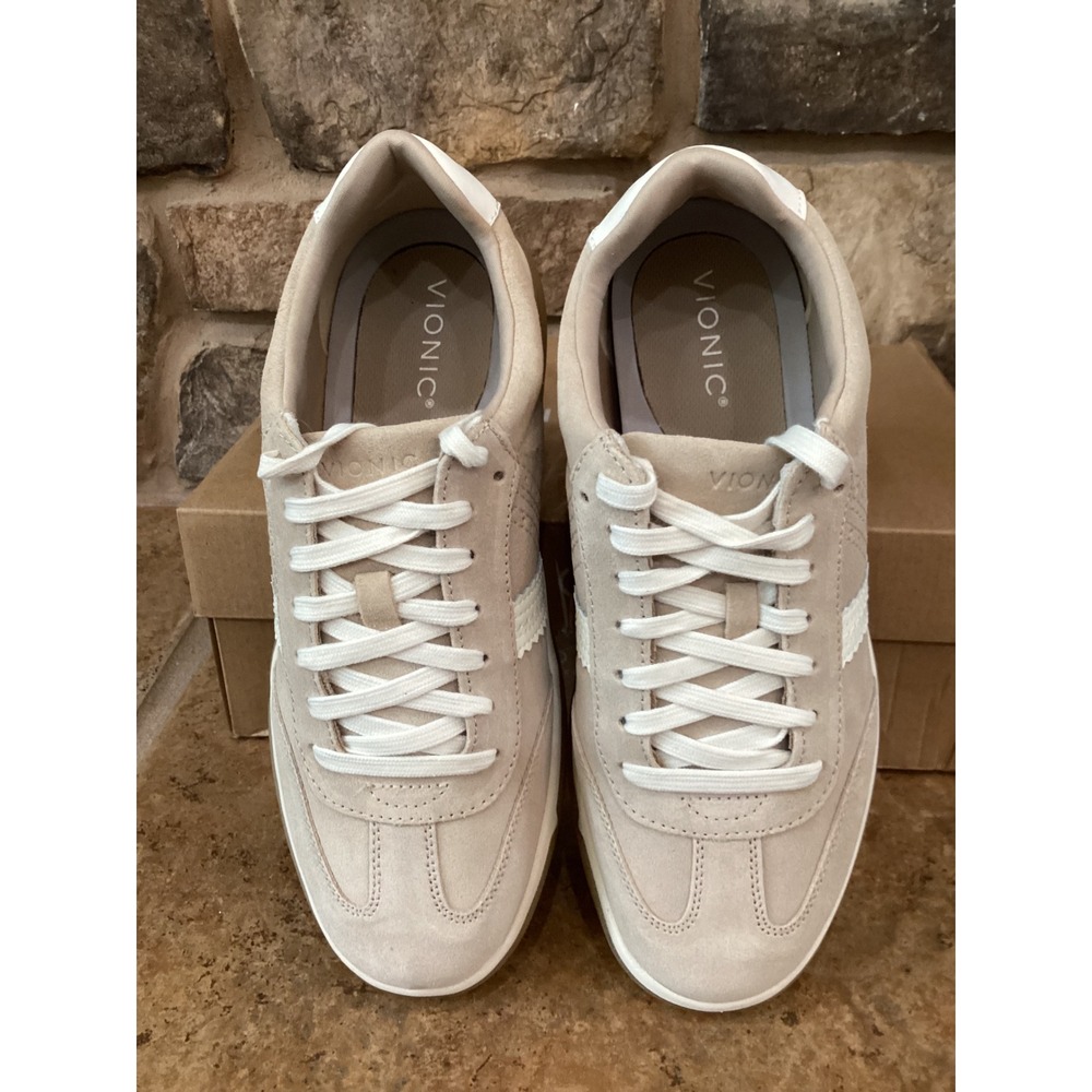 Vionic City Walk Womens Size 10 Wide Beige Suede Sneakers Low Top Gum Sole New - Picture 3 of 8
